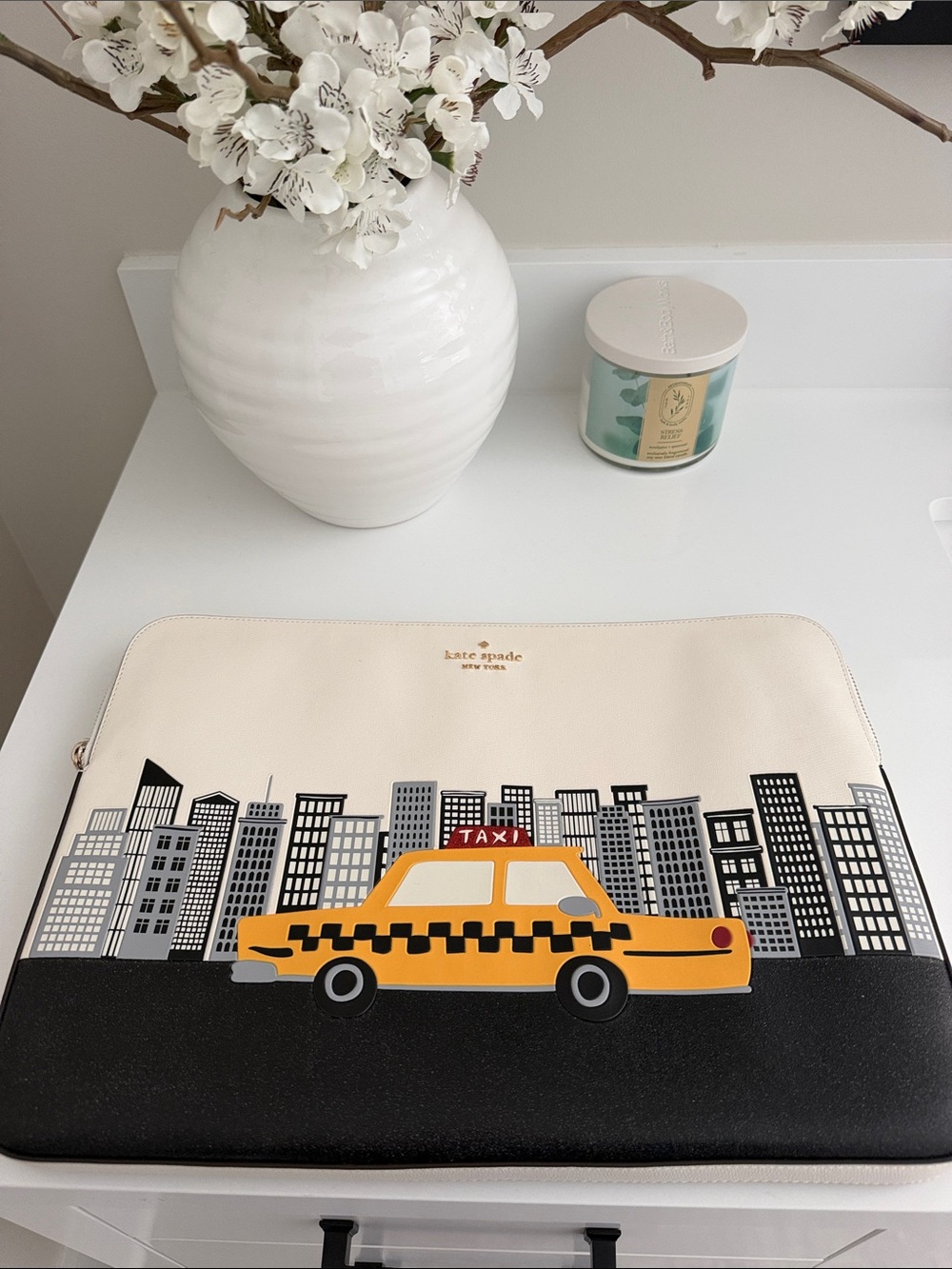 kate spade Cream, Black & Yellow Taxi Cityscape Laptop Sleeve
